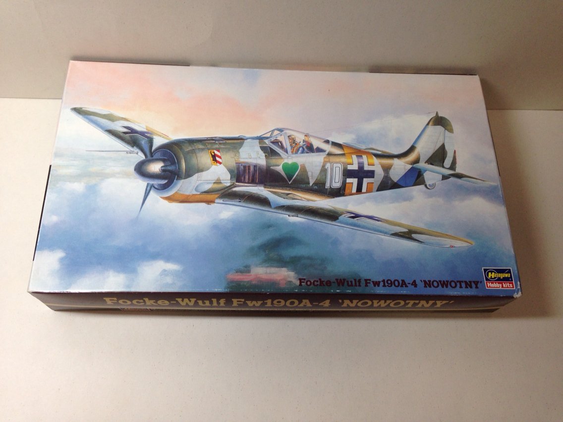 Amazon | フォッケウルフ Fw190A-4 'ノボトニー' 1：48